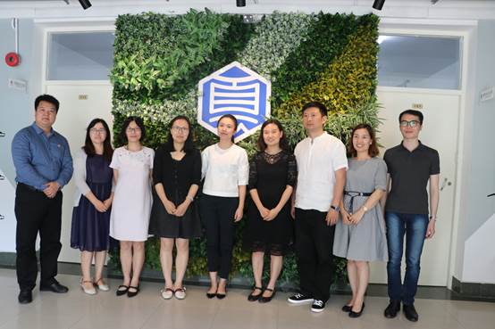 图片包含 人员, 群组, 伪装, 人物

已生成极高可信度的说明